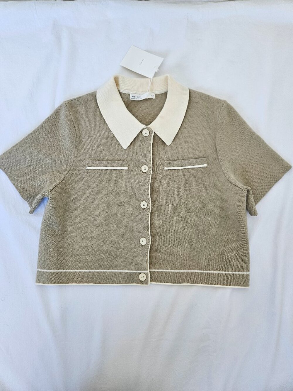 Oak + Fort green/beige top